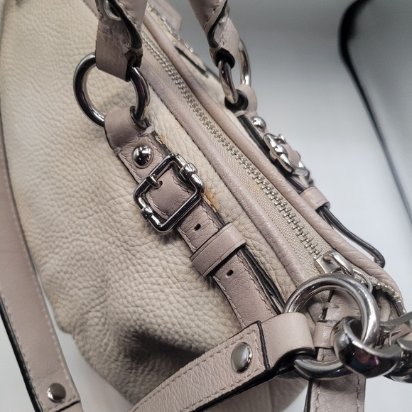 Coach signature leather handbag with hang tags - Picture 12 of 14